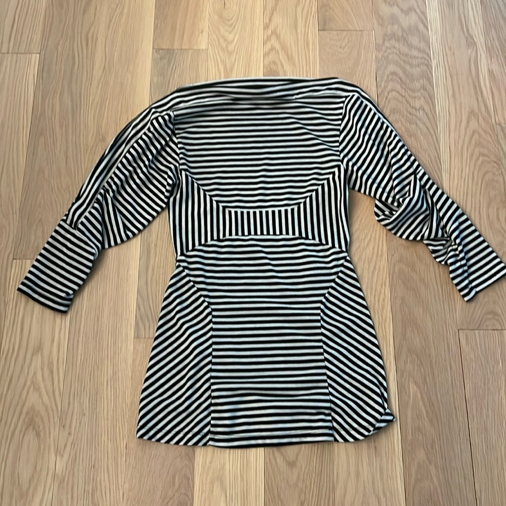 Bcbgmaxazria top XXS nwot